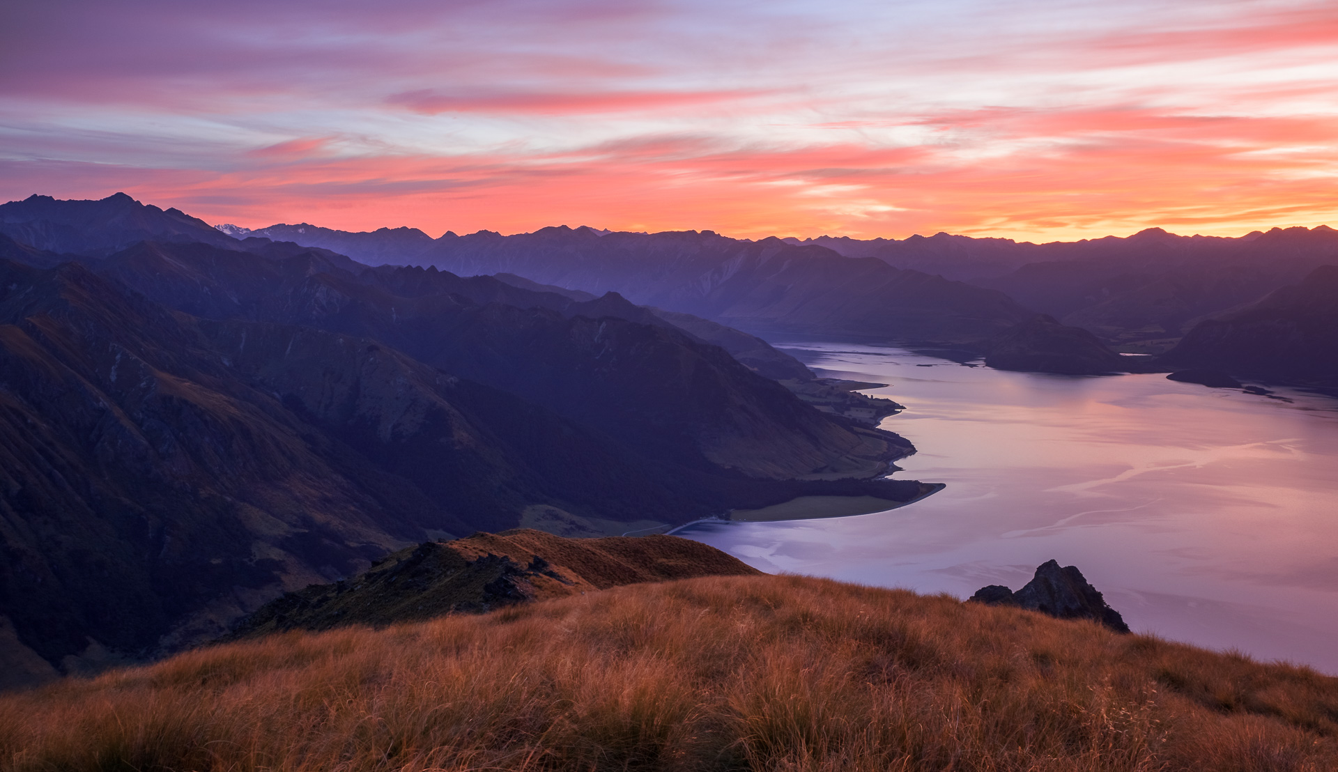 Sunrise Lake Hayes Isthmus Peak